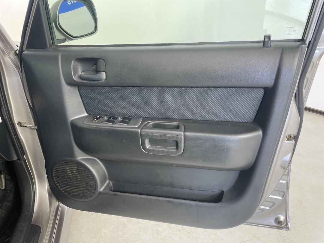 Photo '16' of Toyota BB Photo '16' of Toyota BB