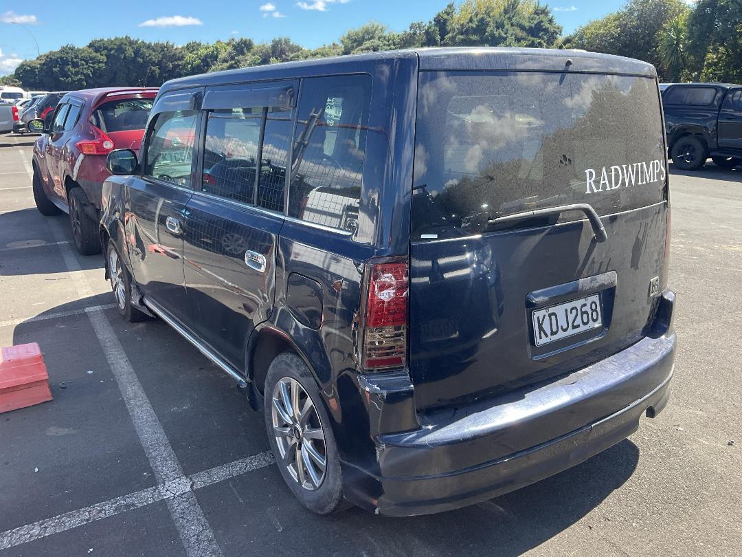 Photo '3' of Toyota BB