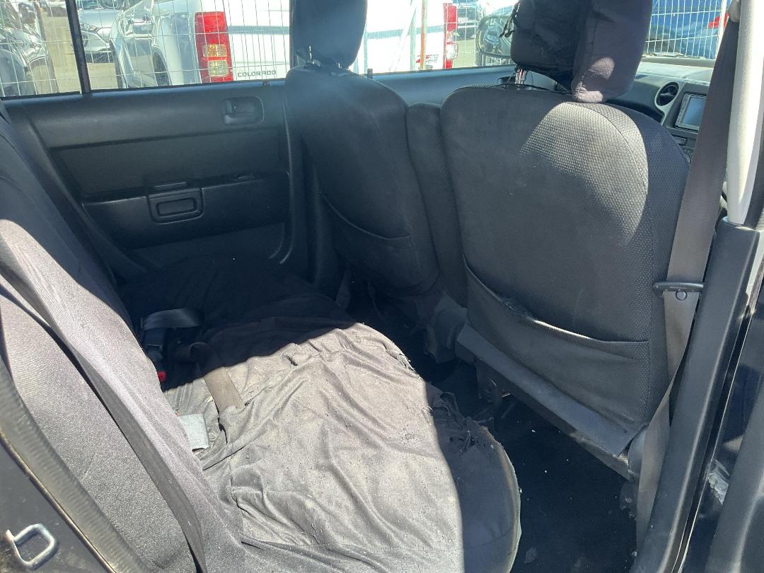 Photo '12' of Toyota BB