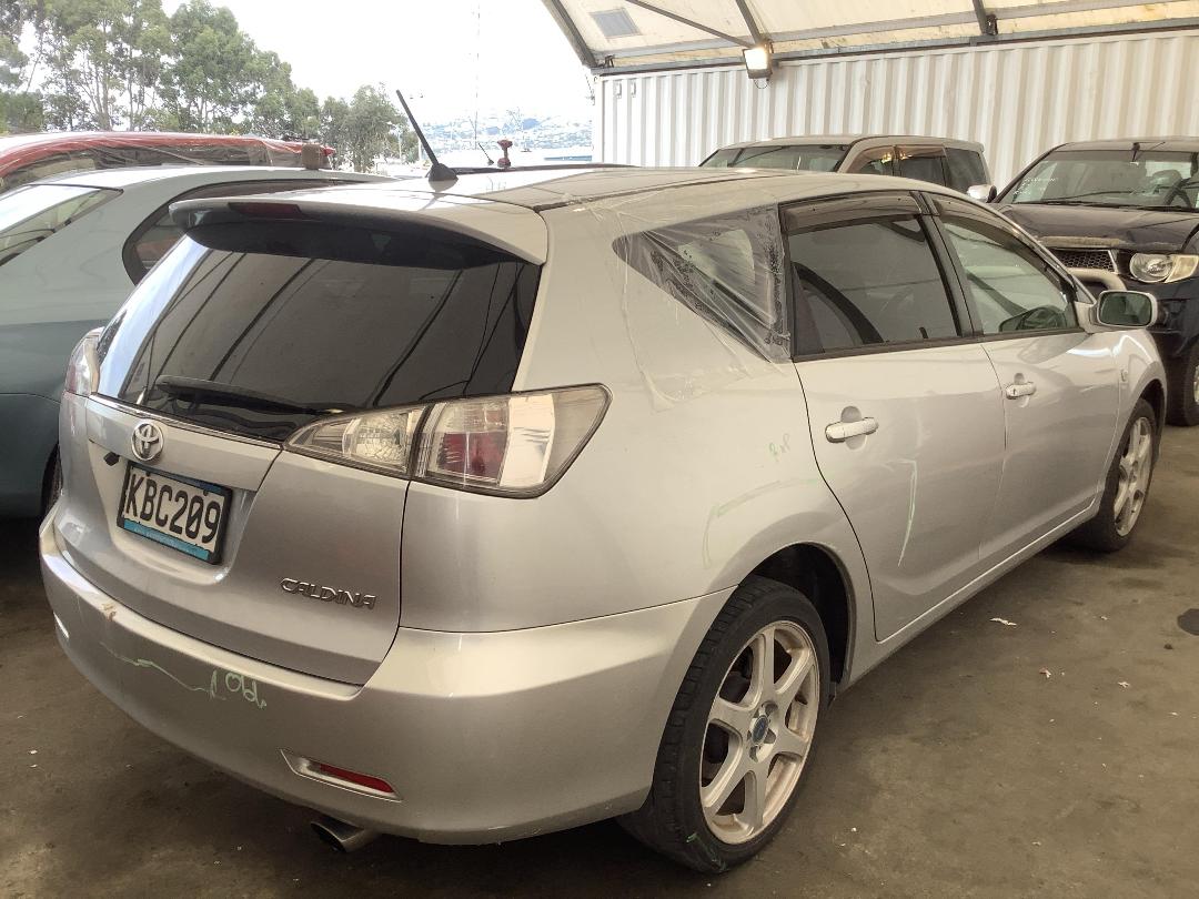 Photo '3' of Toyota Caldina Photo '3' of Toyota Caldina