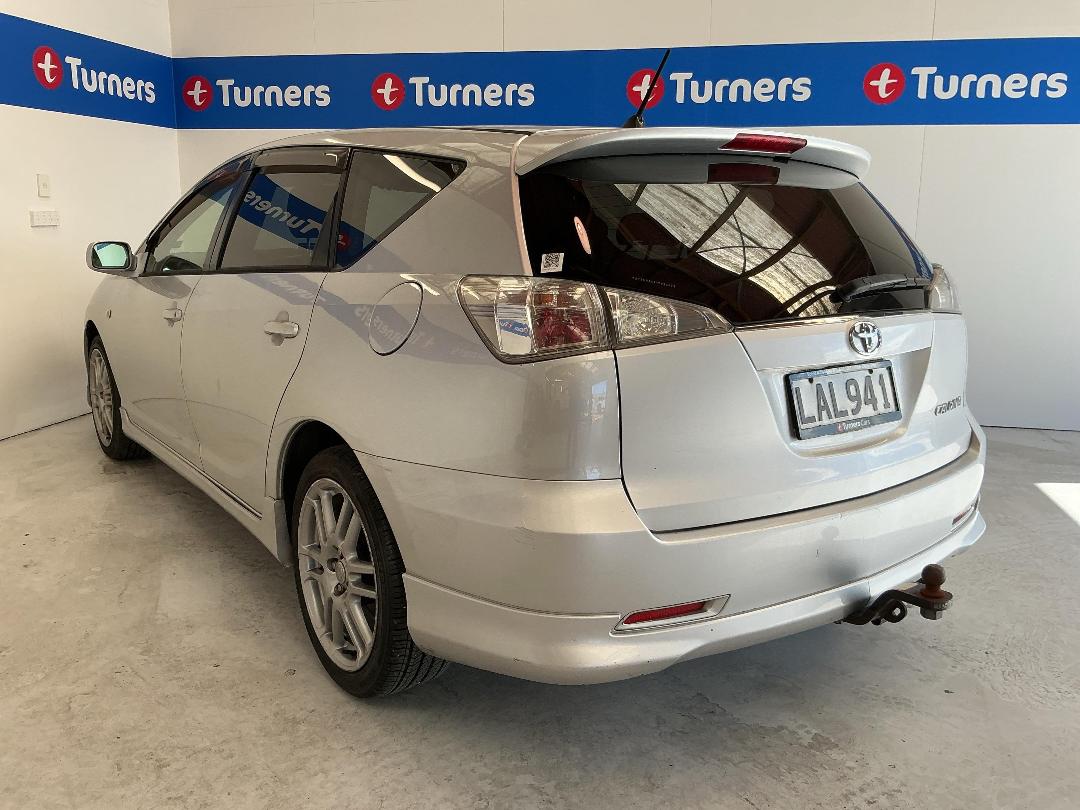 Photo '5' of Toyota Caldina Photo '5' of Toyota Caldina