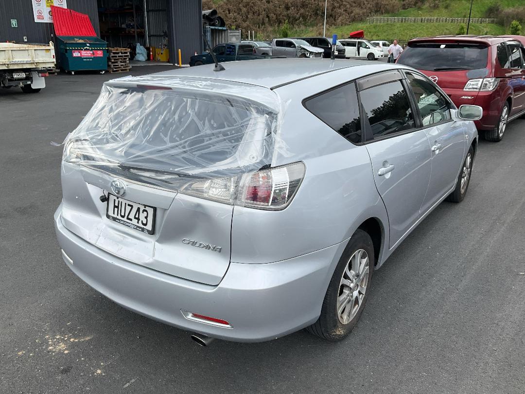 Photo '2' of Toyota Caldina