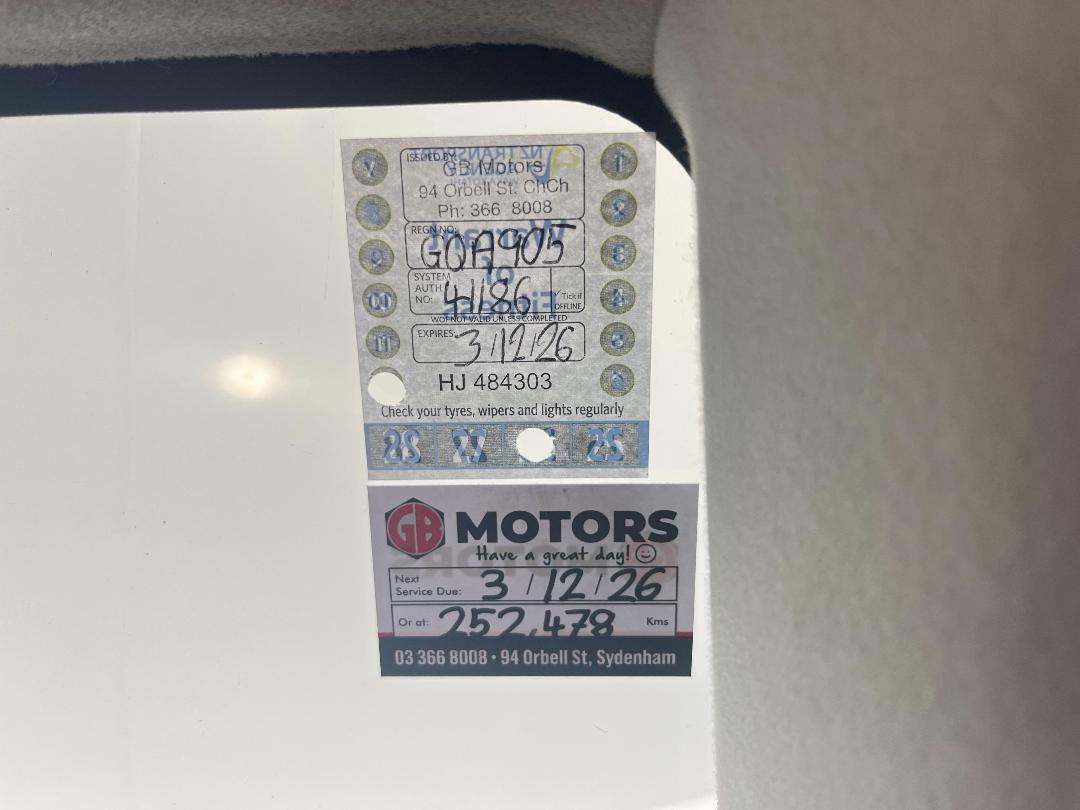 Photo '23' of Toyota Caldina Photo '23' of Toyota Caldina