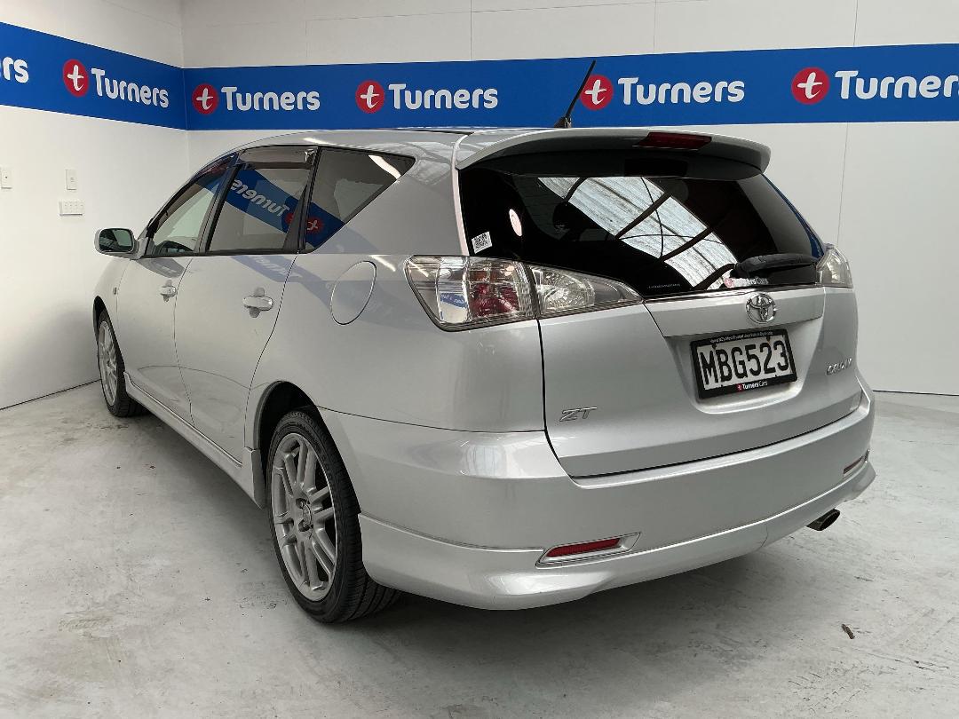 Photo '5' of Toyota Caldina Photo '5' of Toyota Caldina