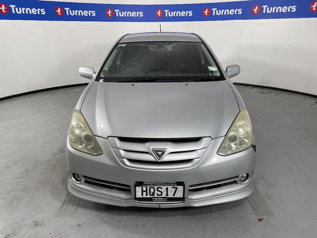 Photo '2' of Toyota Caldina Photo '2' of Toyota Caldina