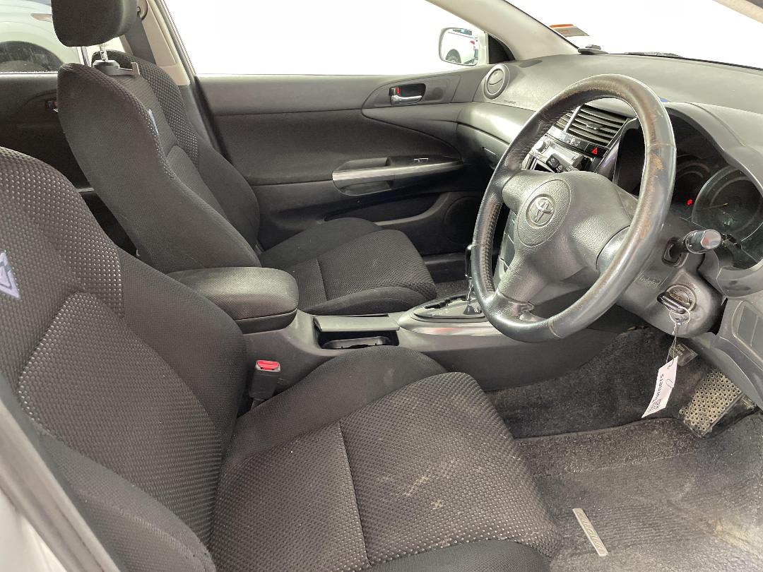 Photo '16' of Toyota Caldina Photo '16' of Toyota Caldina