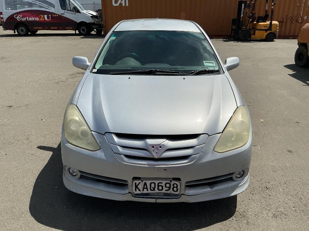 Photo '2' of Toyota Caldina Photo '2' of Toyota Caldina