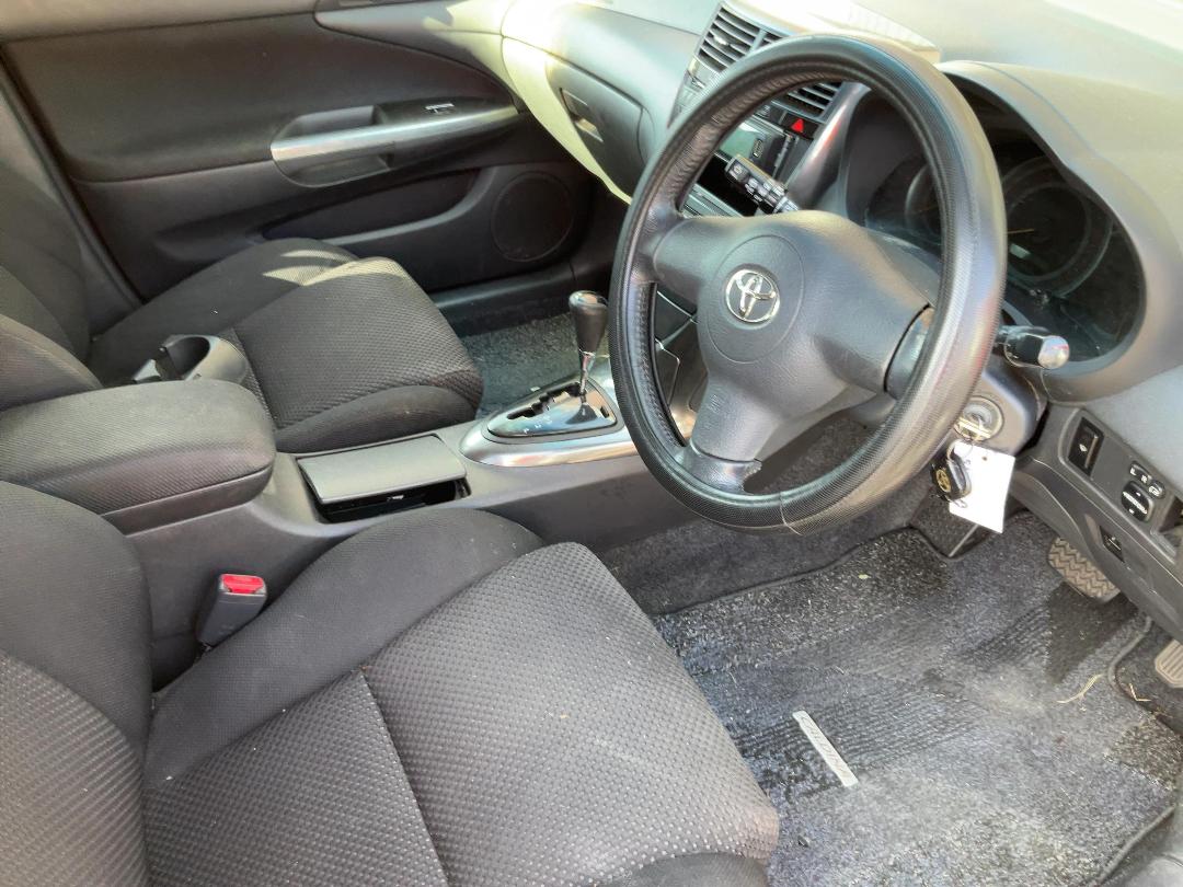 Photo '18' of Toyota Caldina Photo '18' of Toyota Caldina