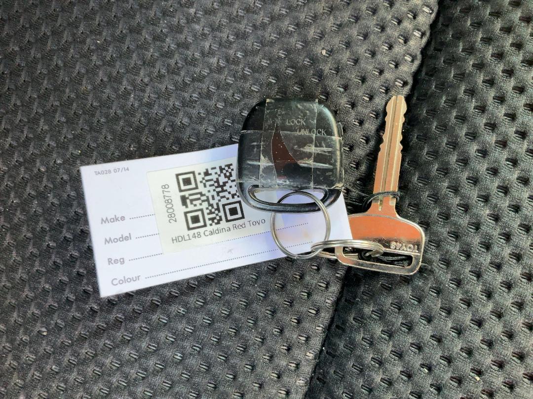 Photo '27' of Toyota Caldina Photo '27' of Toyota Caldina