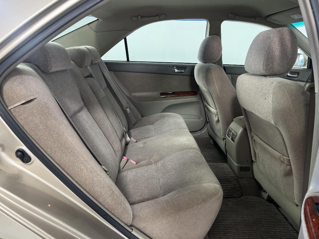 Photo '20' of Toyota Camry