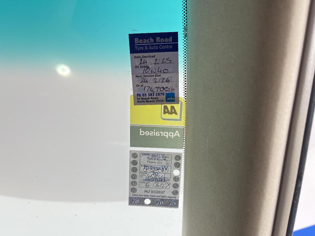 Photo '24' of Toyota Camry