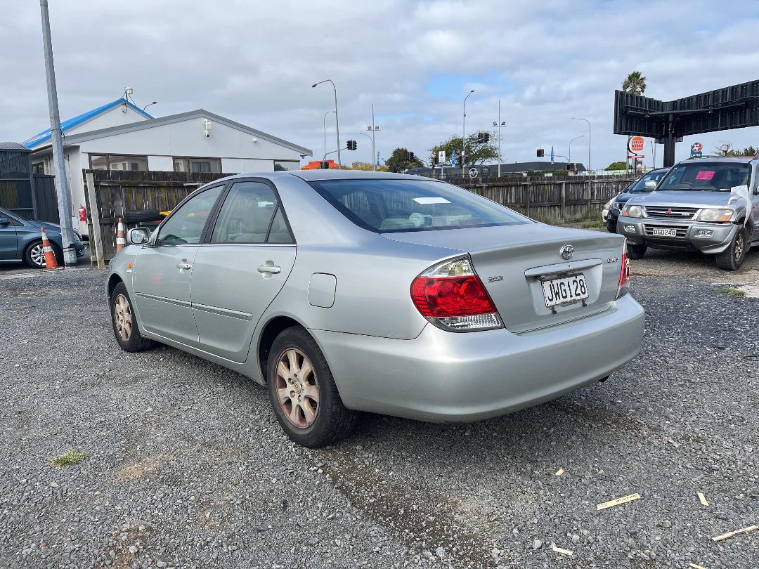 Photo '4' of Toyota Camry
