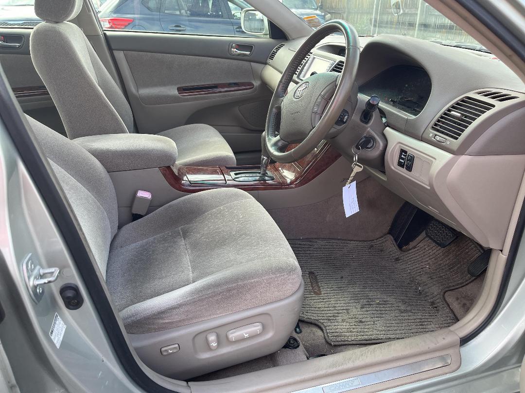 Photo '14' of Toyota Camry