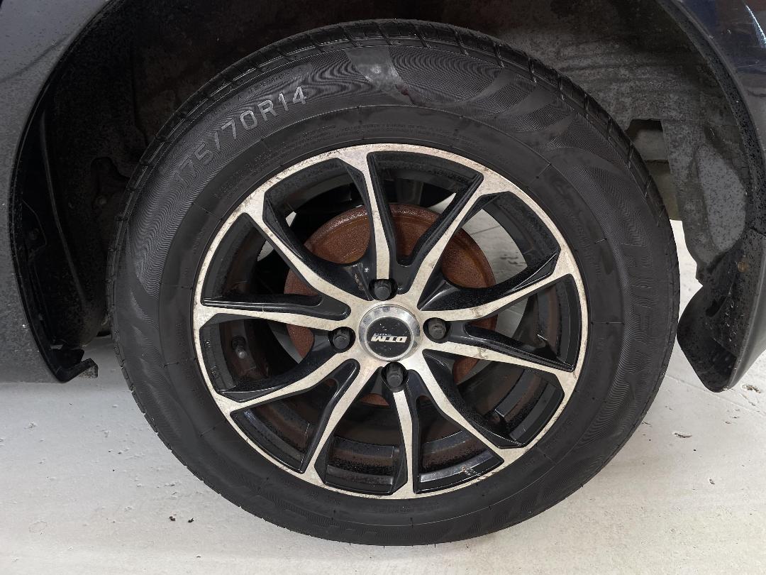 Photo '11' of Toyota Corolla