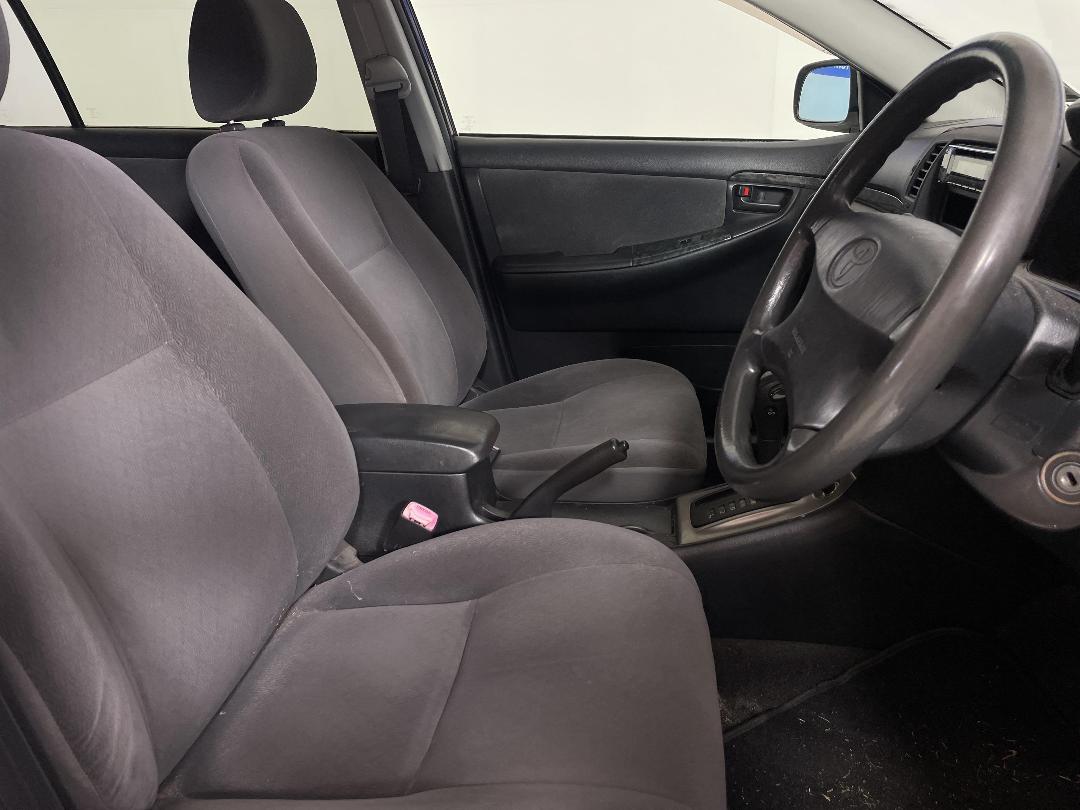 Photo '16' of Toyota Corolla