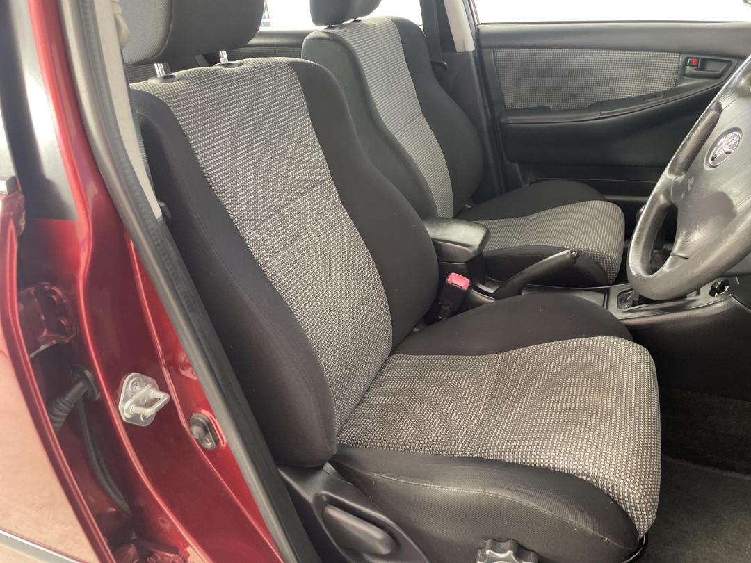 Photo '16' of Toyota Corolla