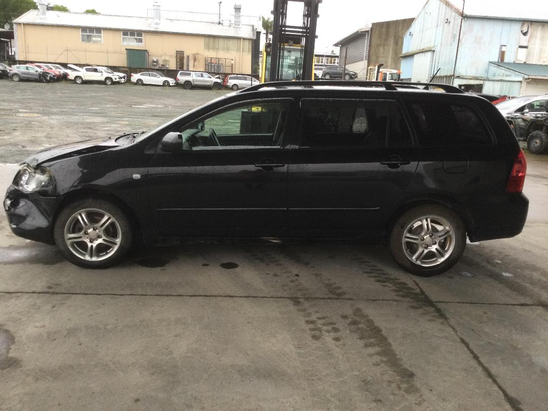 Photo '4' of Toyota Corolla Fielder Photo '4' of Toyota Corolla Fielder