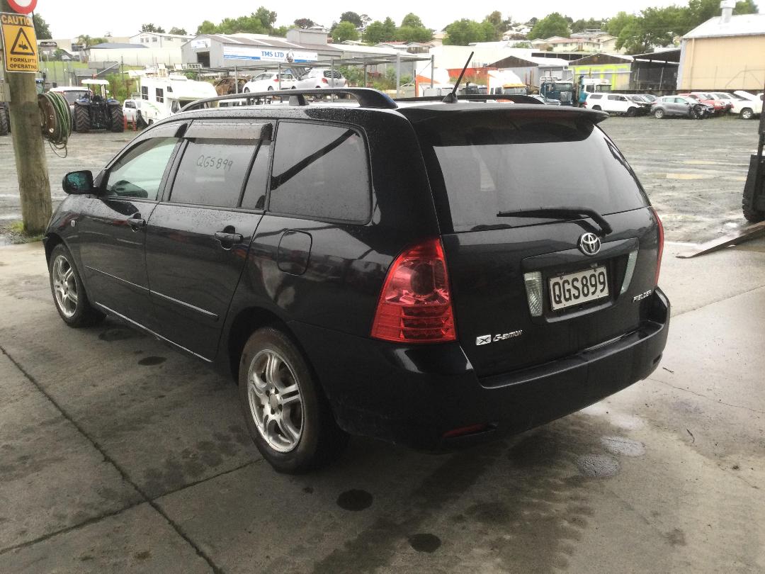 Photo '5' of Toyota Corolla Fielder Photo '5' of Toyota Corolla Fielder