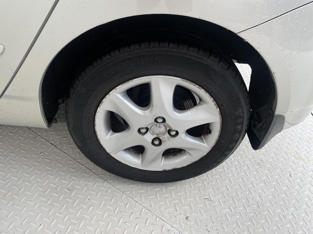 Photo '11' of Toyota Corolla