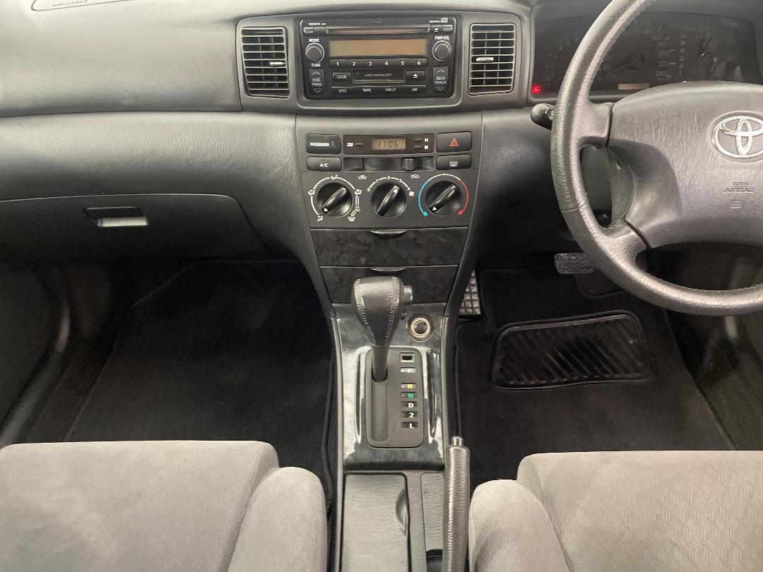 Photo '18' of Toyota Corolla