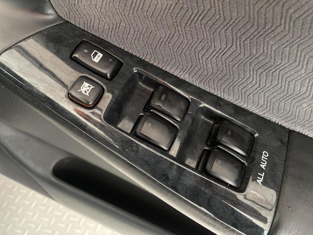 Photo '23' of Toyota Corolla