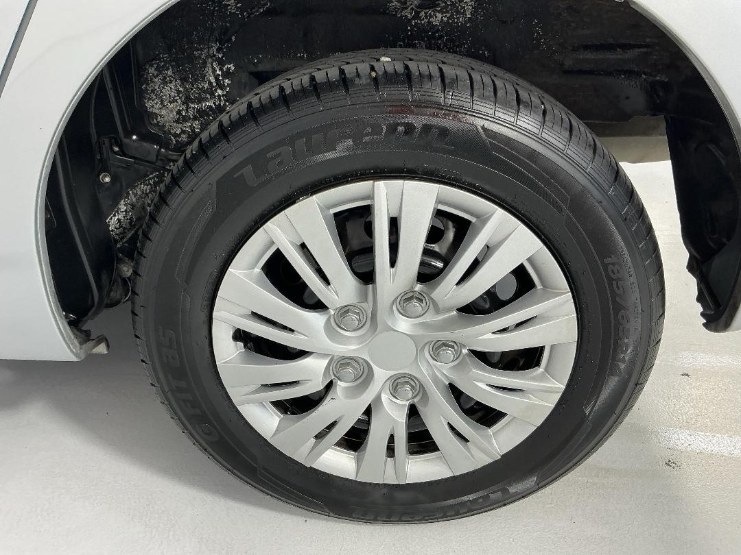 Photo '11' of Toyota Corolla