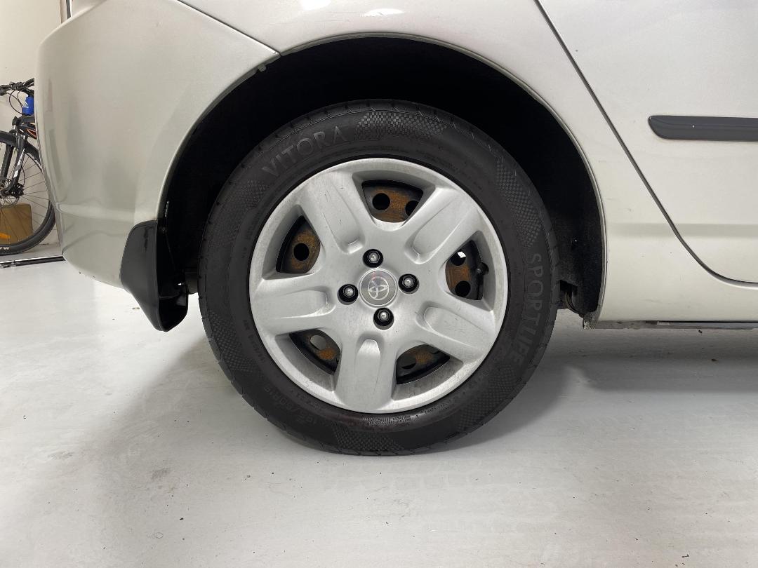 Photo '12' of Toyota Corolla