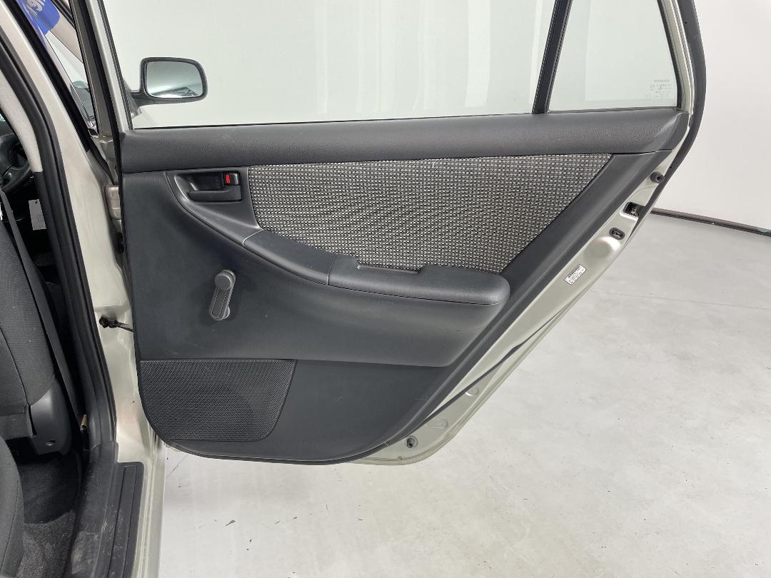 Photo '19' of Toyota Corolla