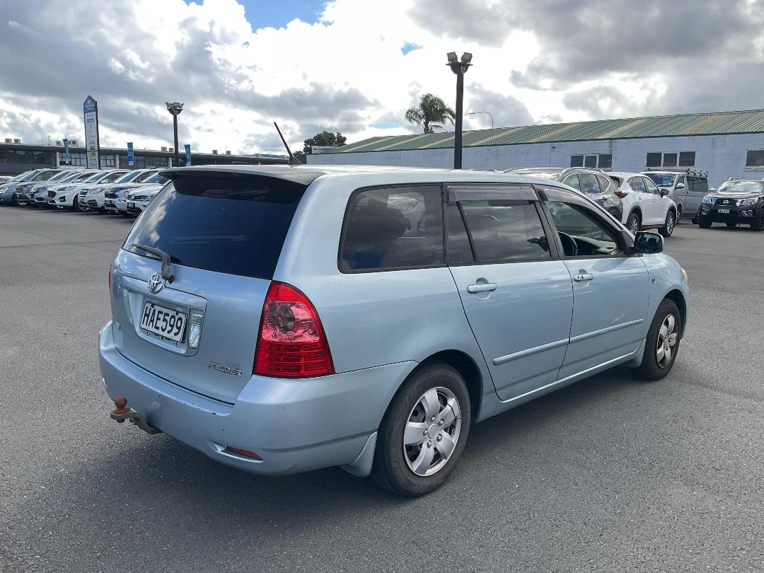 Photo '4' of Toyota Corolla Fielder