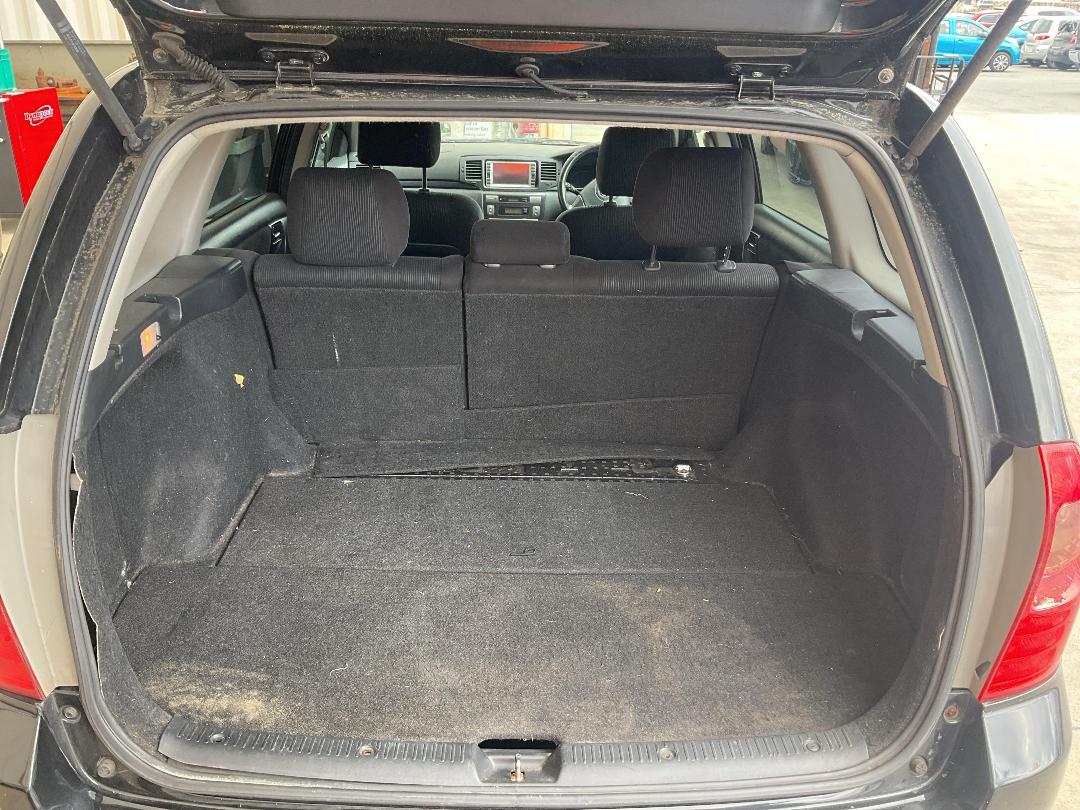 Photo '14' of Toyota Corolla Fielder