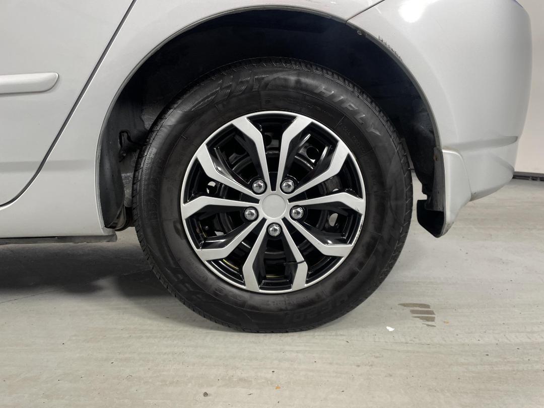 Photo '11' of Toyota Corolla