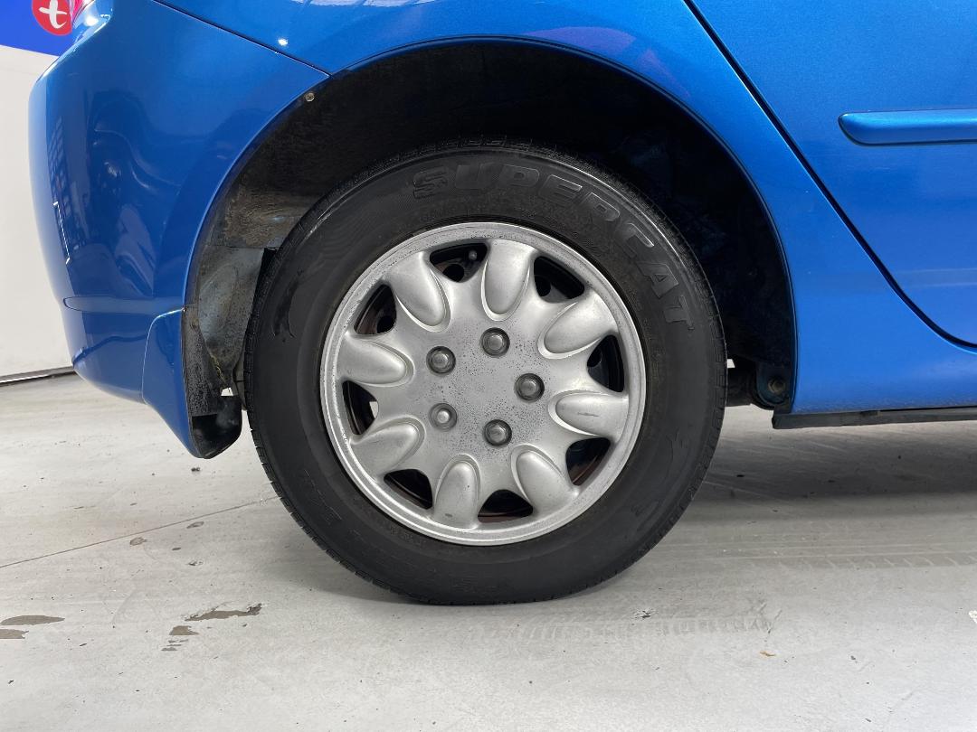 Photo '12' of Toyota Corolla Photo '12' of Toyota Corolla