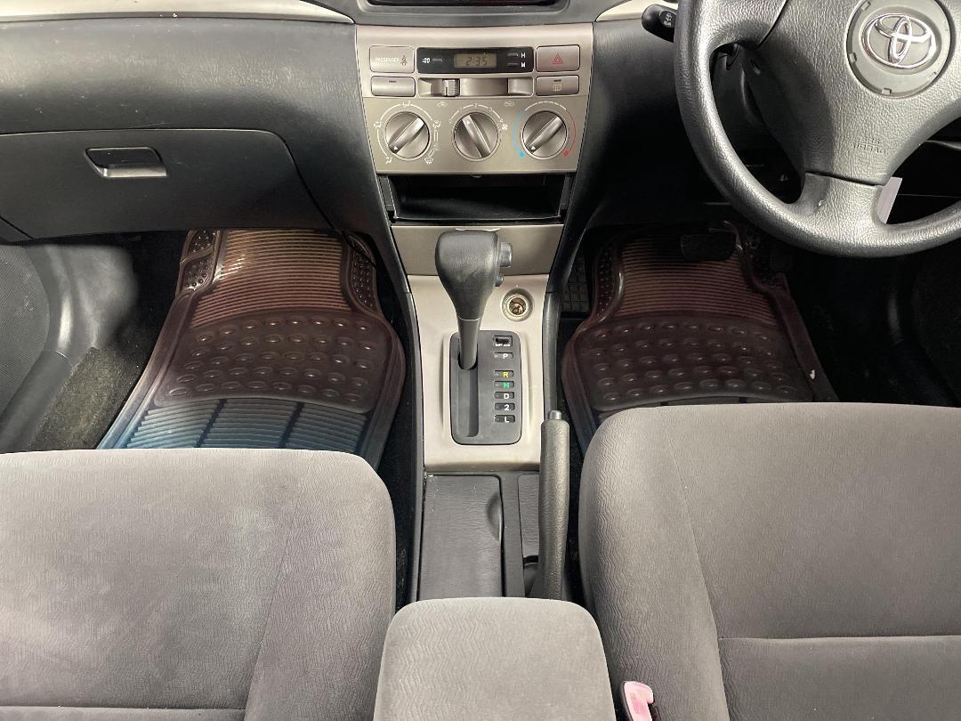 Photo '18' of Toyota Corolla Photo '18' of Toyota Corolla