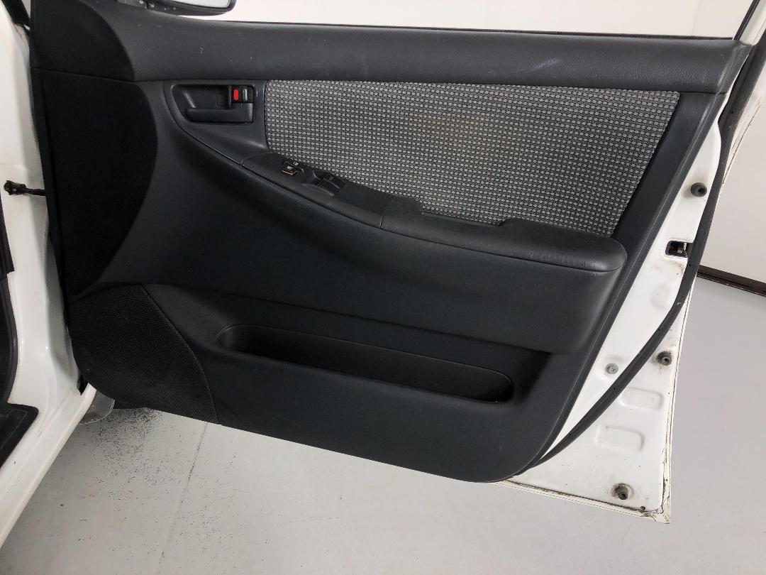 Photo '13' of Toyota Corolla GL