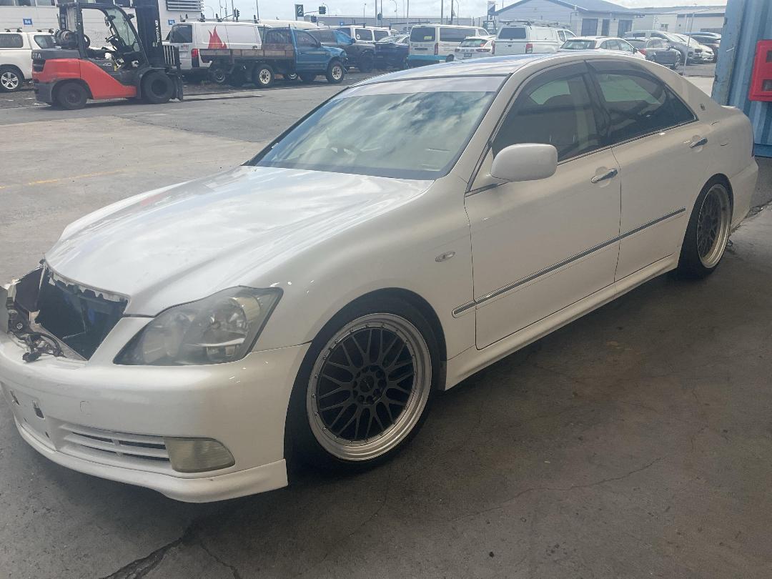 Photo '3' of Toyota Crown Photo '3' of Toyota Crown