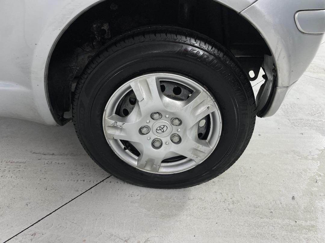 Photo '11' of Toyota Echo Photo '11' of Toyota Echo