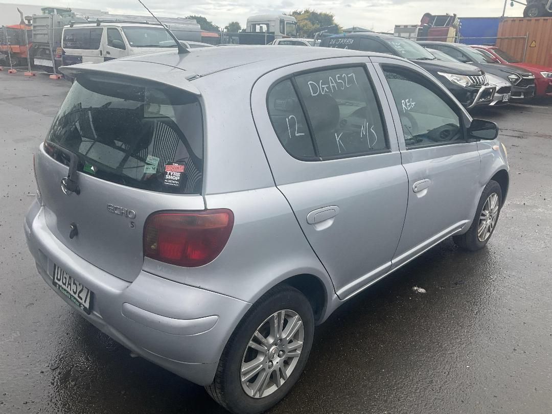 Photo '6' of Toyota Echo