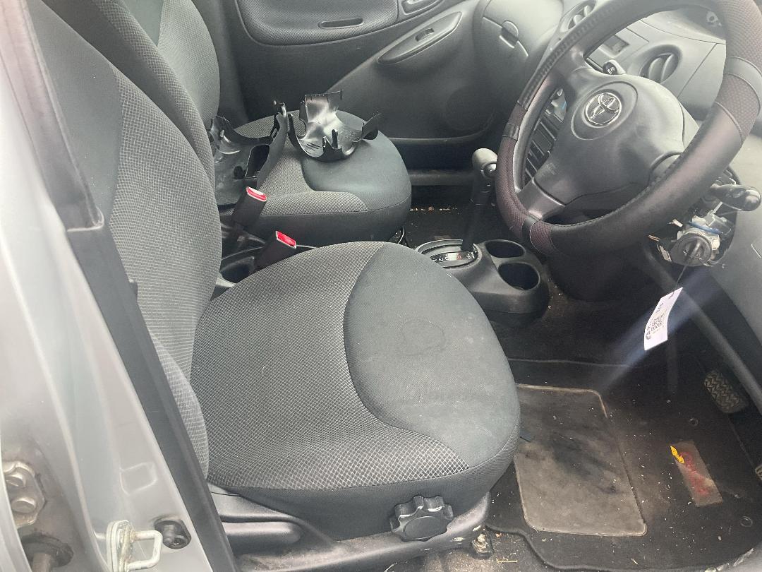 Photo '13' of Toyota Echo