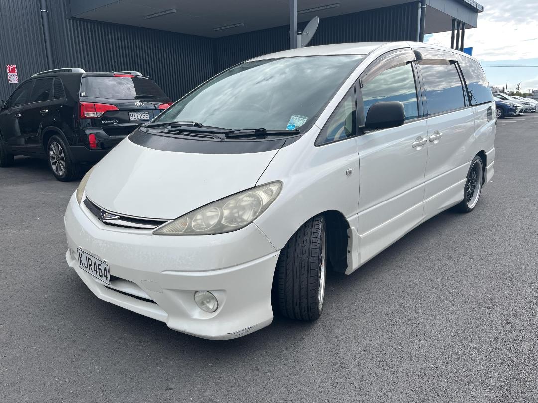 Photo '4' of Toyota Estima Photo '4' of Toyota Estima