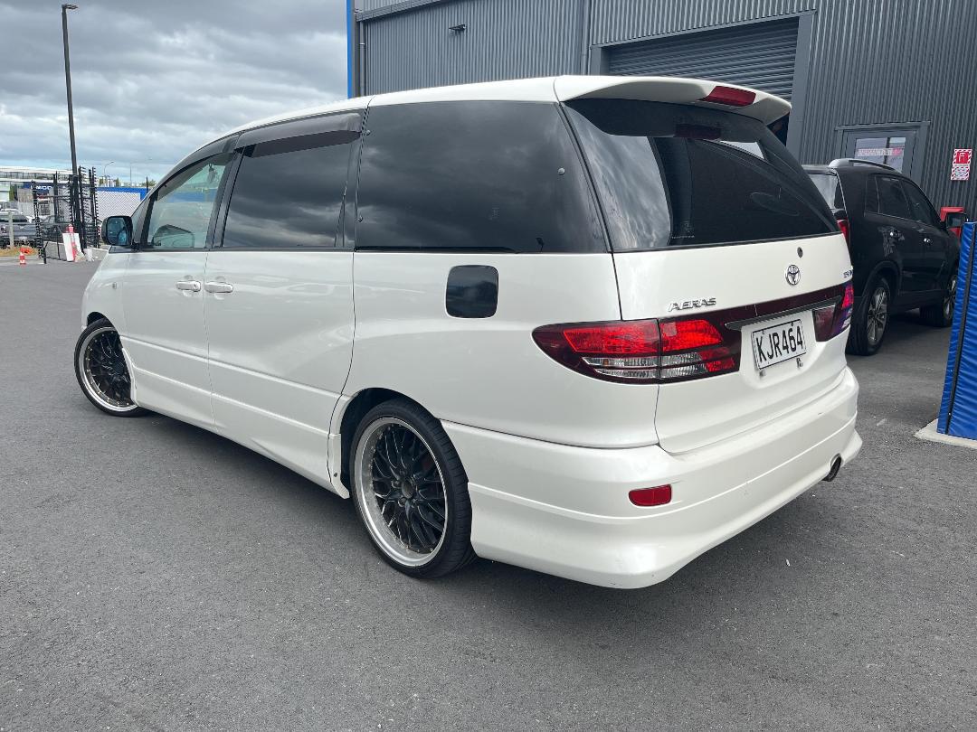 Photo '5' of Toyota Estima Photo '5' of Toyota Estima