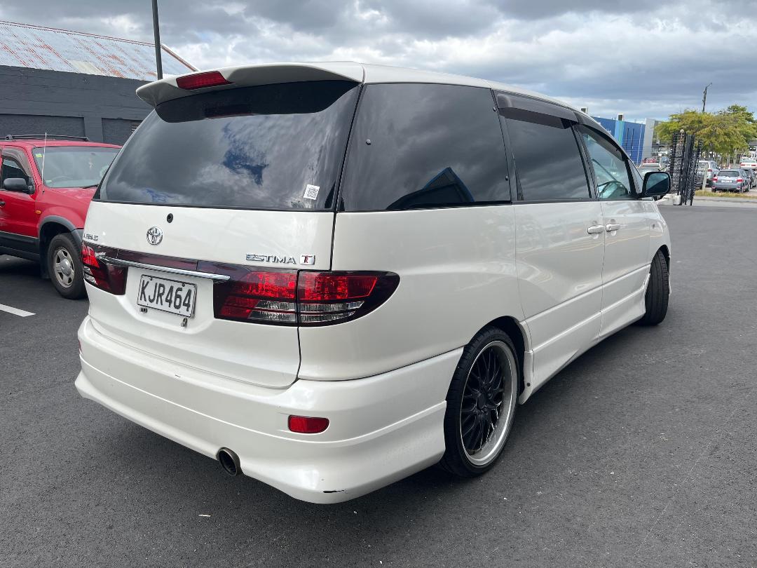 Photo '7' of Toyota Estima Photo '7' of Toyota Estima