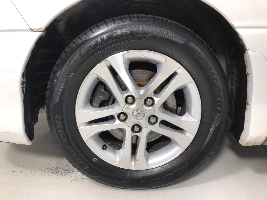 Photo '10' of Toyota Estima Photo '10' of Toyota Estima