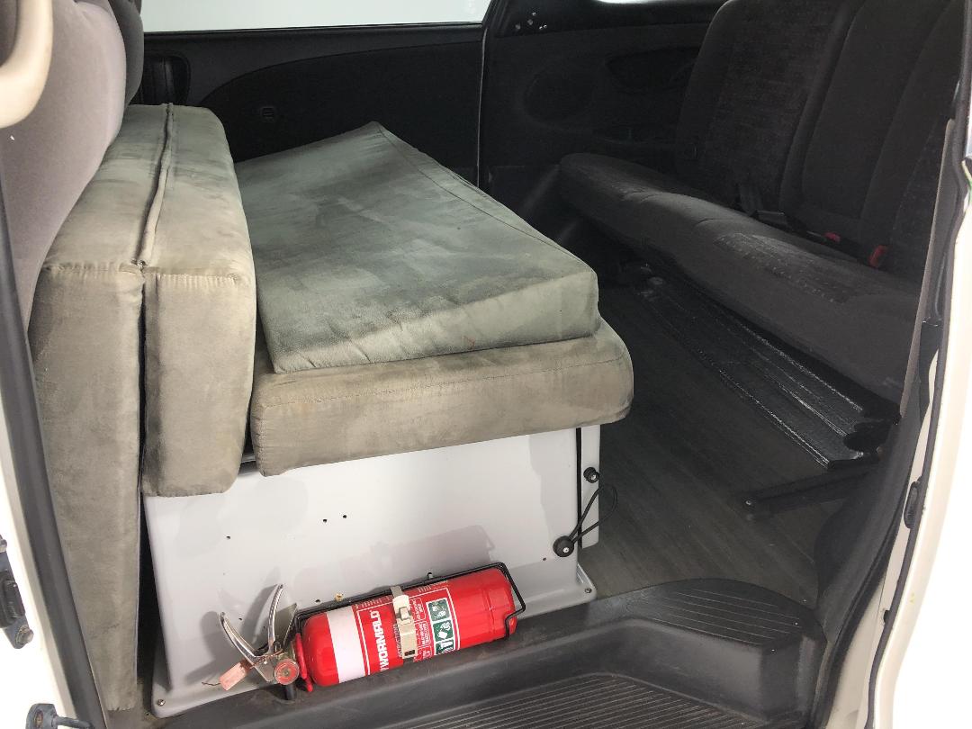 Photo '20' of Toyota Estima Photo '20' of Toyota Estima