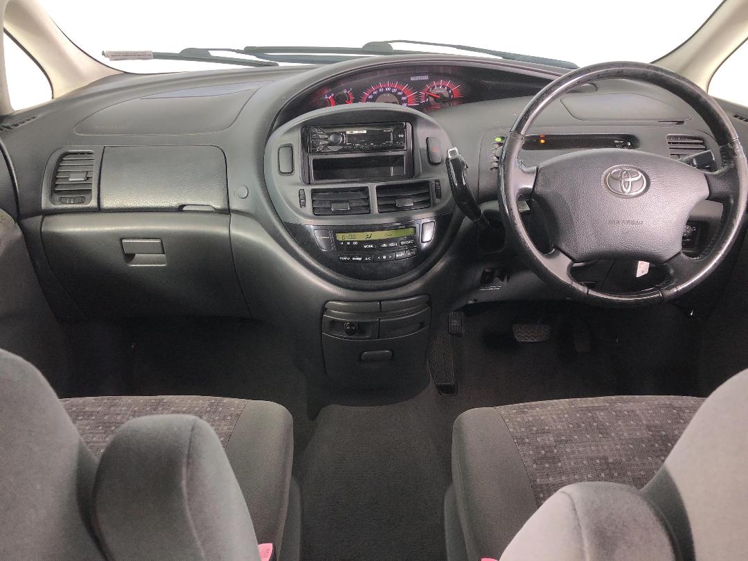 Photo '17' of Toyota Estima Photo '17' of Toyota Estima