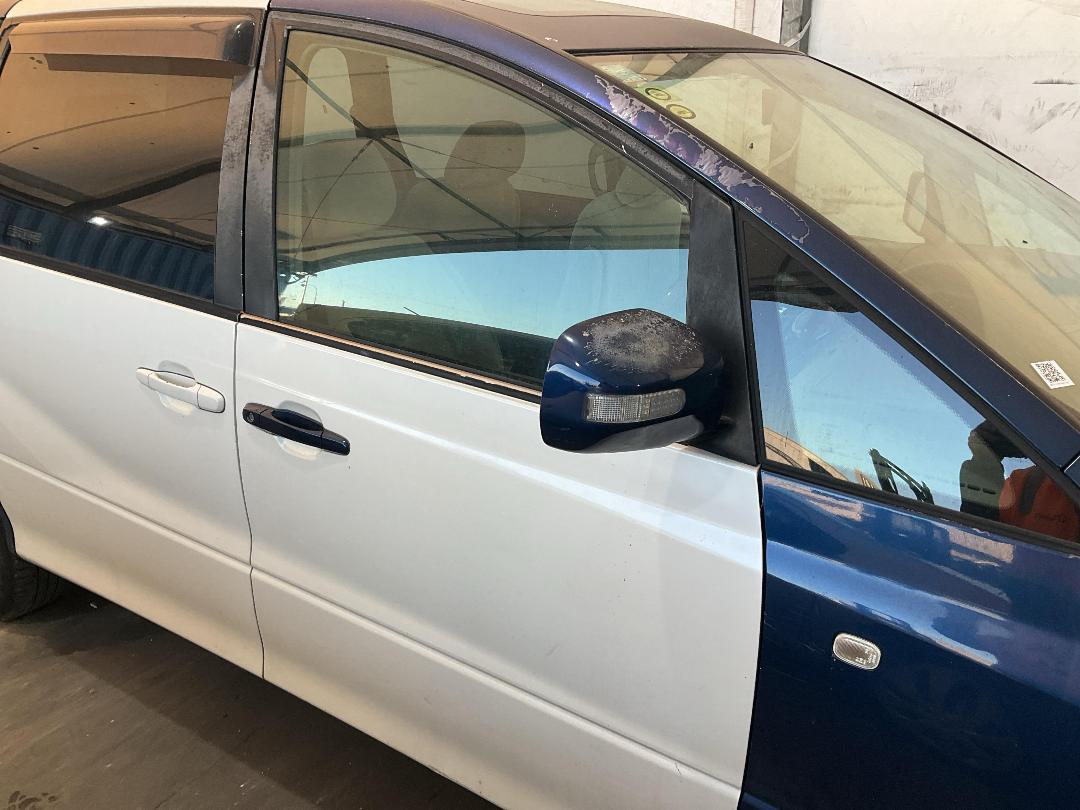 Photo '3' of Toyota Estima