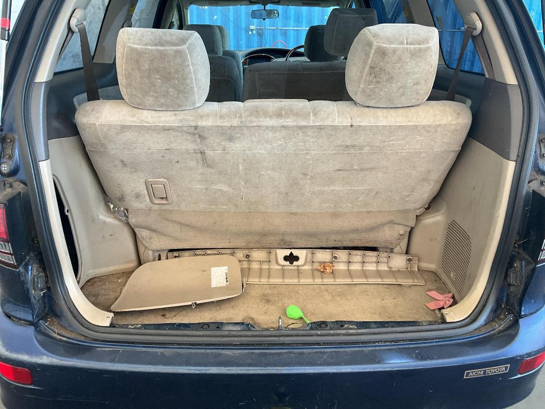 Photo '23' of Toyota Estima