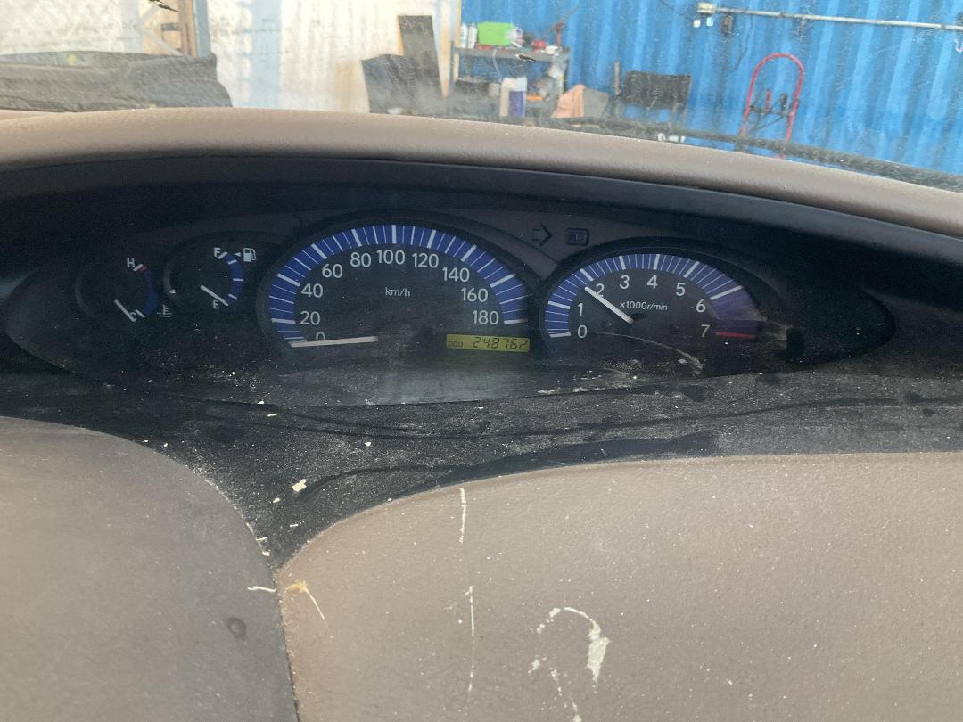 Photo '32' of Toyota Estima