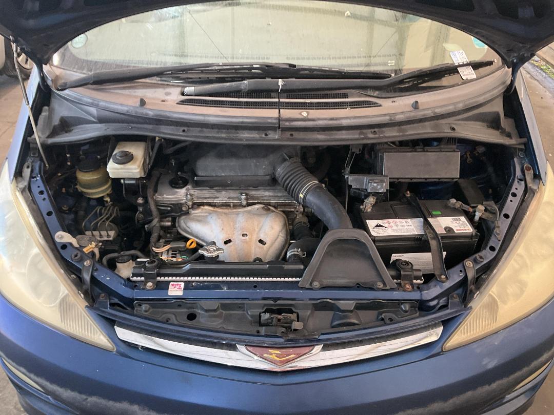 Photo '38' of Toyota Estima