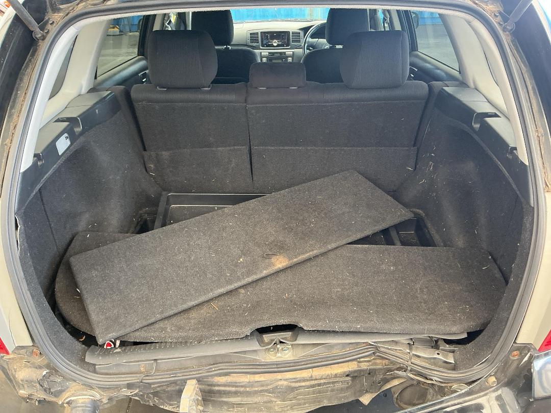 Photo '7' of Toyota Fielder S