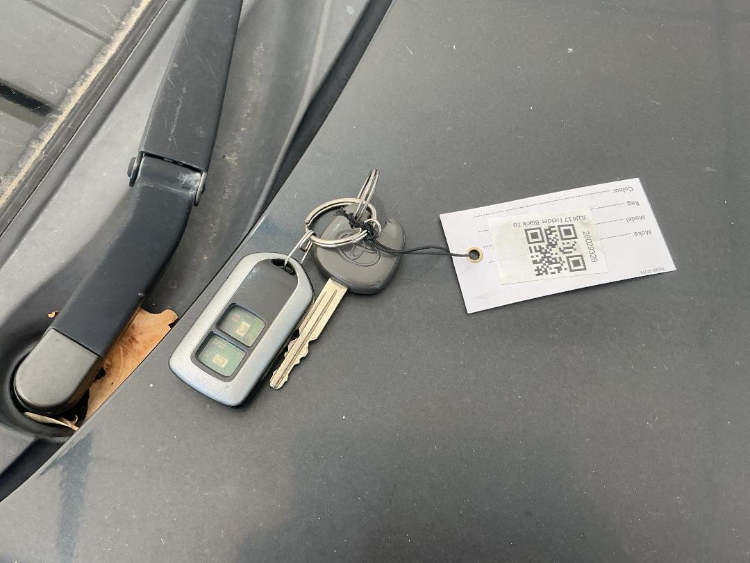 Photo '13' of Toyota Fielder S